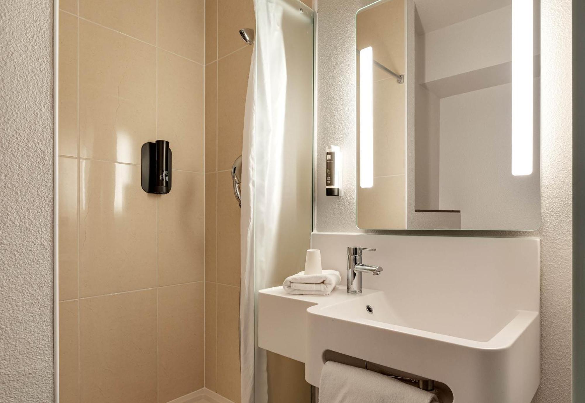 B&B Hotel Lille Tourcoing Centre Dış mekan fotoğraf